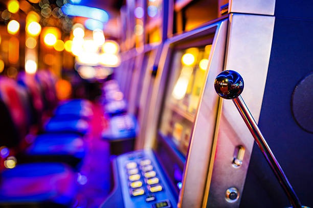 Tournament table interface on hongkong paito platform showing live dealer and player seats